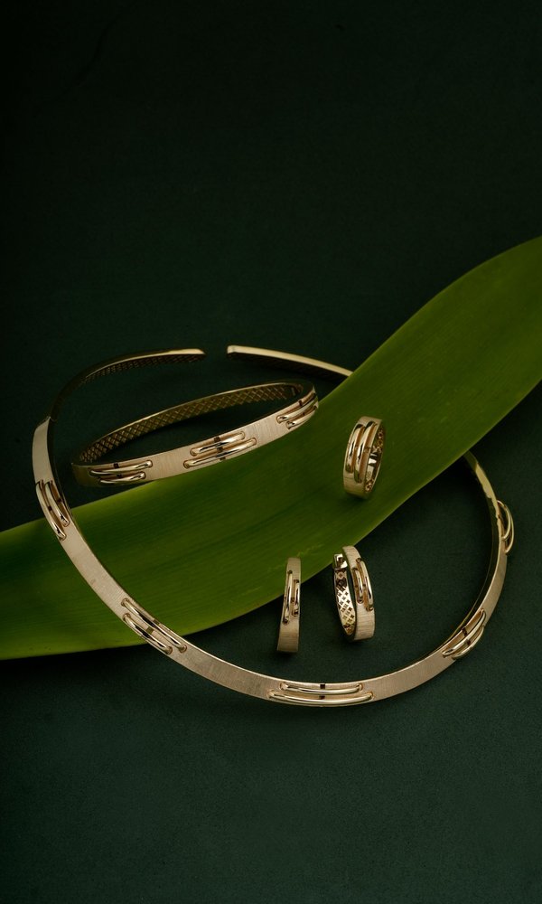 Bijoux fantaisie et acier inoxydable : entre style et qualité